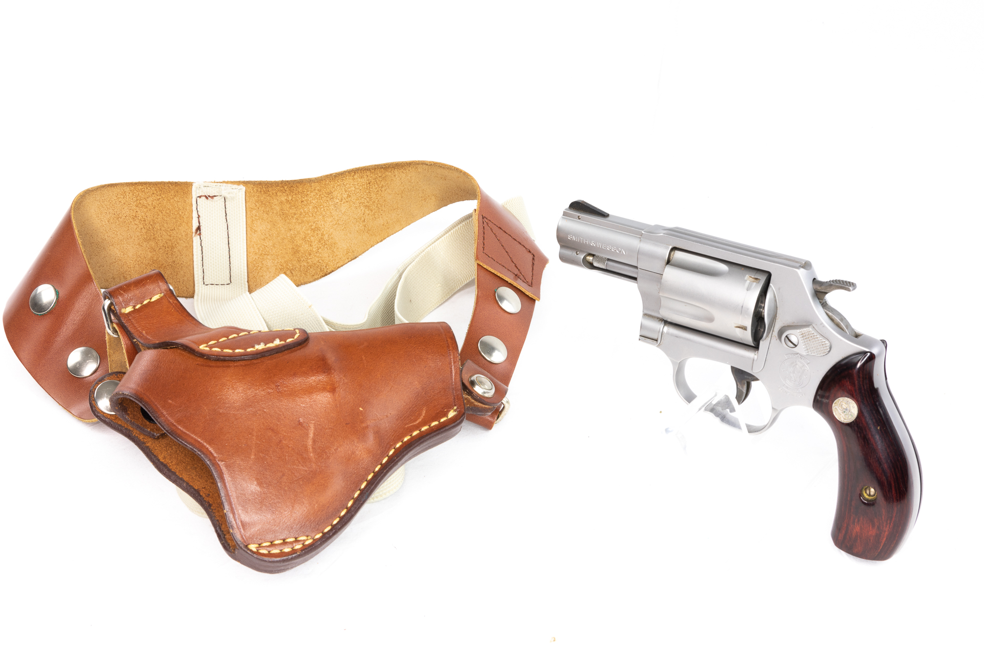 gebr. SMITH & WESSON Revolver Mod. 60 Lady Smith, 3" mit Rosenholzgriff, Zustand: Sehr gut, NPR: € 1.562,00 gebr. SMITH & WESSON Revolver Mod. 60 Lady Smith, 3" mit Rosenholzgriff, Zustand: Sehr gut, NPR: € 1.562,00