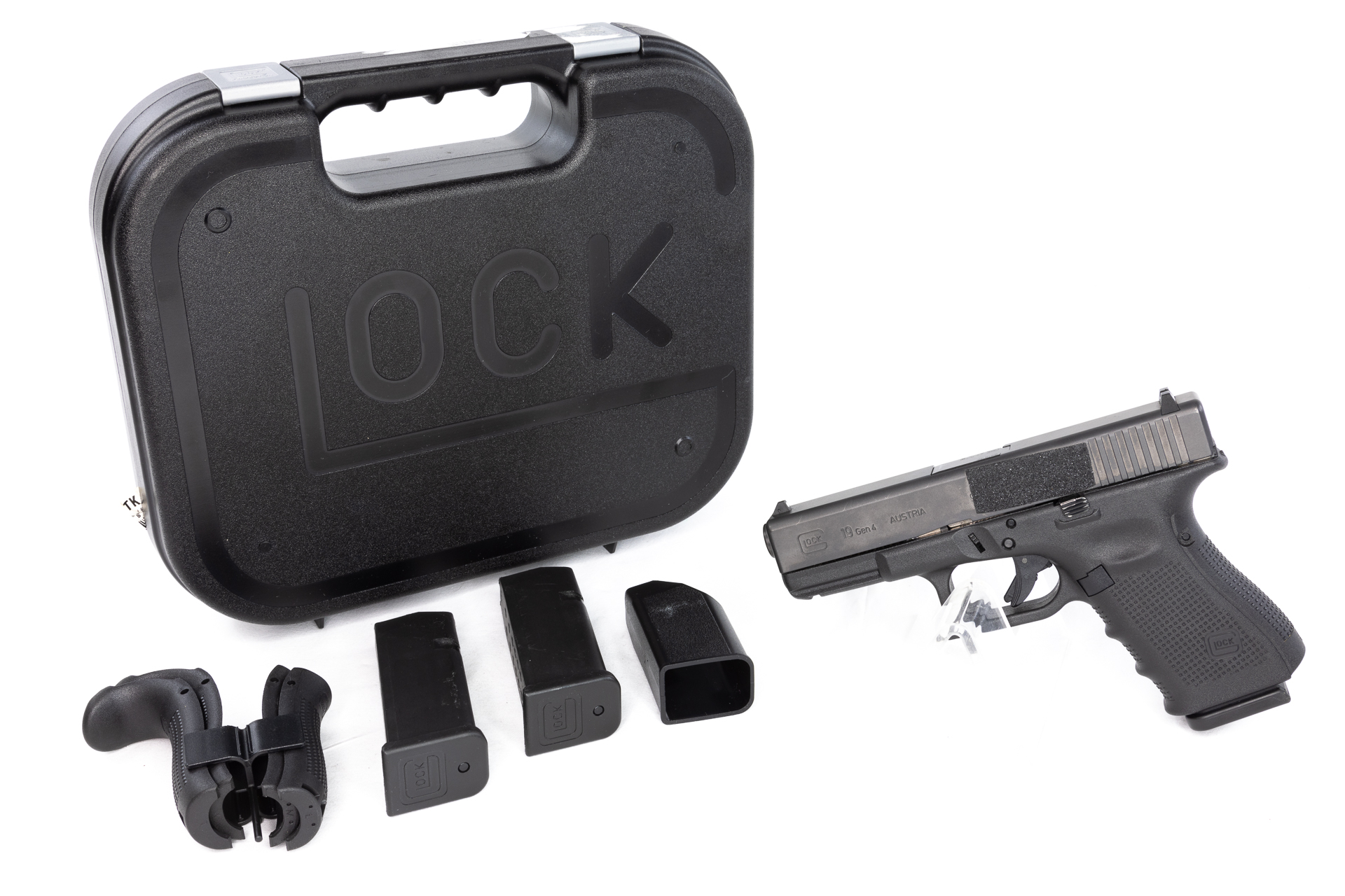 gebr. GLOCK 19 Gen 4 mit 2 Reservemagazinen und Zubehör im Originalkoffer, Zustand: Sehr gut, NPR: € 759,00