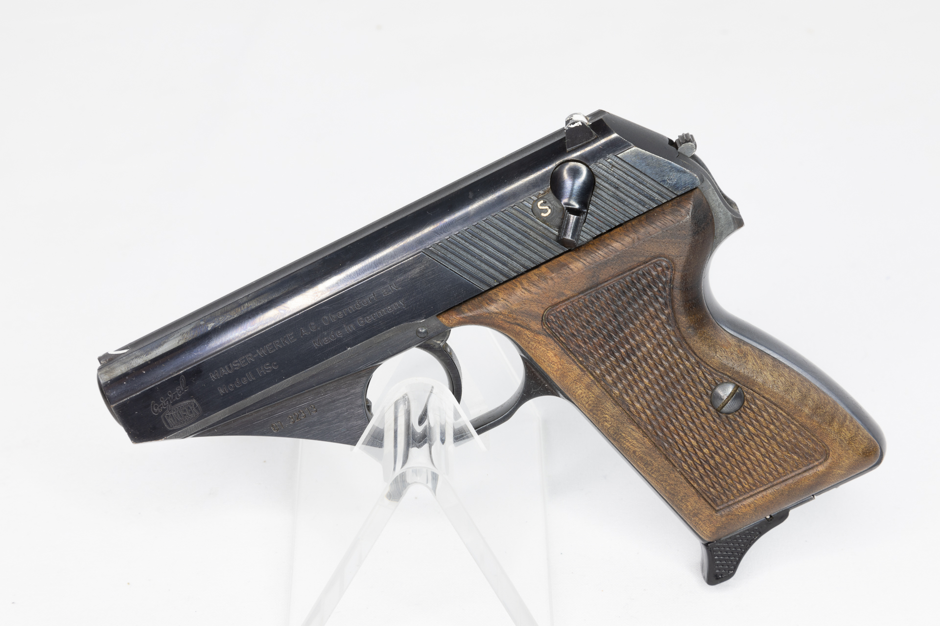 gebr. MAUSER Mod. HSc mit Holzgriffschalen gebr. MAUSER Mod. HSc mit Holzgriffschalen